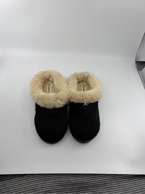 dearfoams Black Slippers with Cream Fleece Cuff